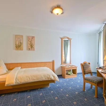 Lohmann Отель Лангенфельд