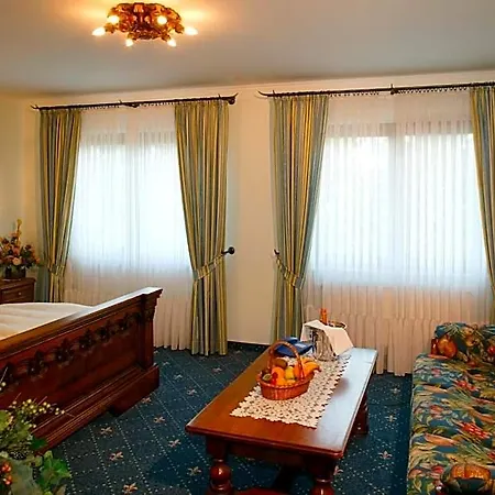 Lohmann Hotel 3*