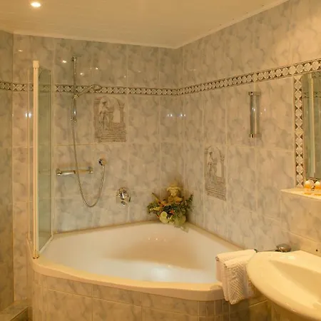 Lohmann Hotel 3*